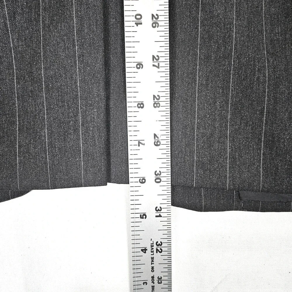 Jos A Bank Signature Collection Mens 39RG Charcoal Grey Pinstripe 100% Wool Suit